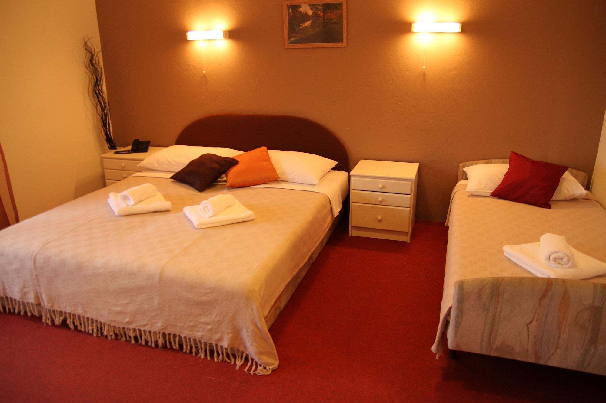 Pansion Park Bed & Breakfast Slunj Dış mekan fotoğraf