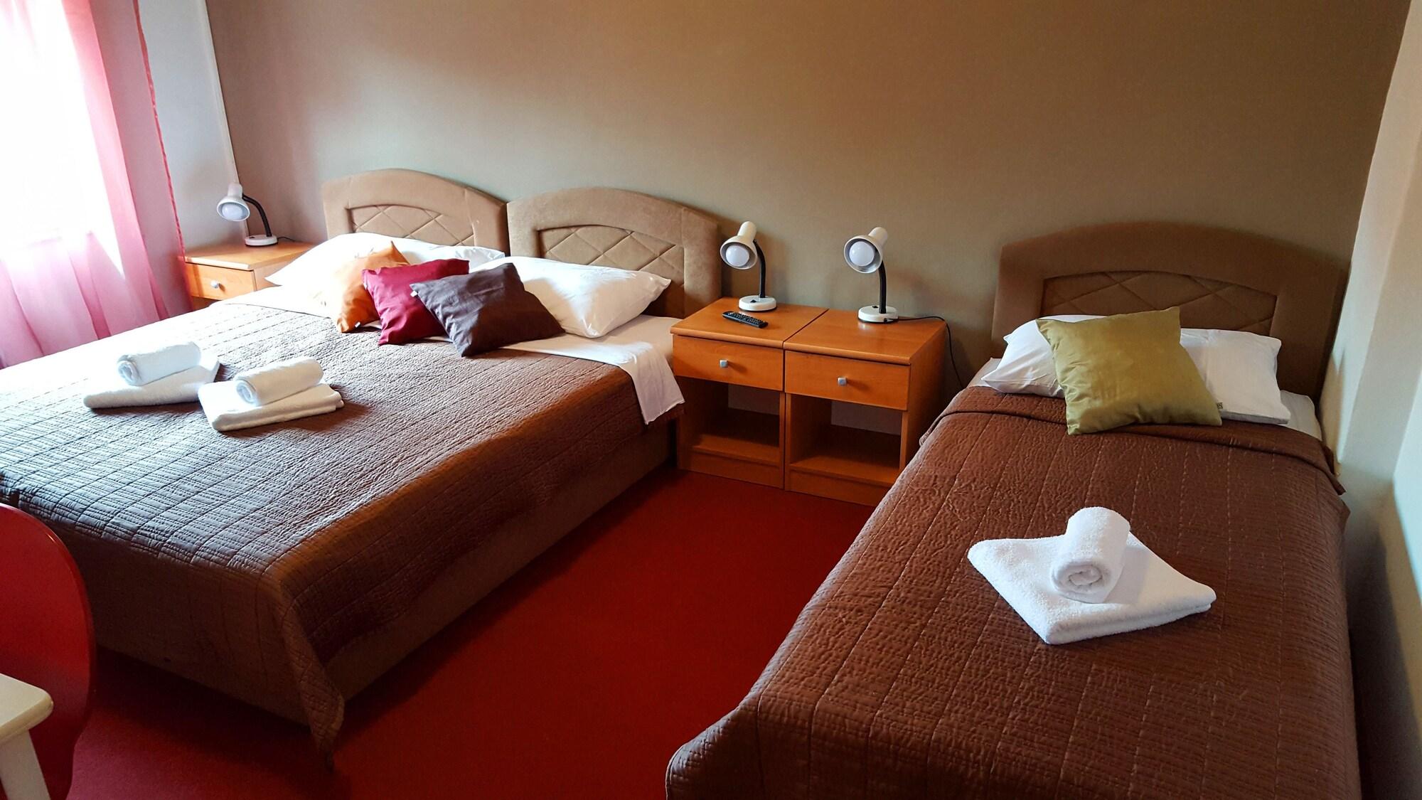 Pansion Park Bed & Breakfast Slunj Dış mekan fotoğraf