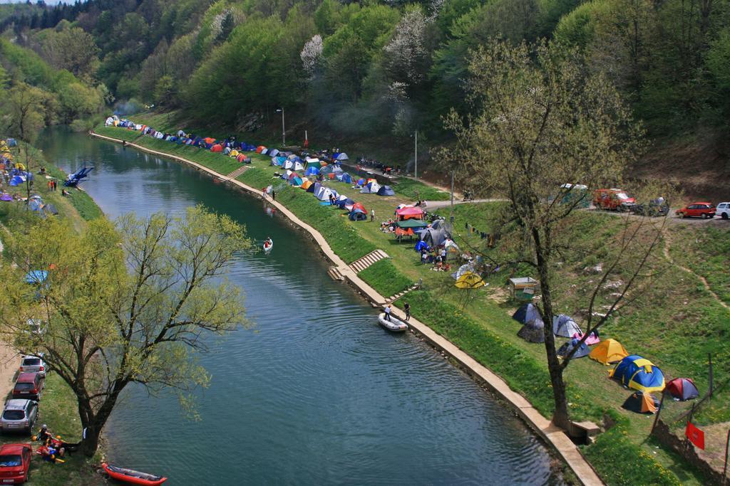 Pansion Park Bed & Breakfast Slunj Dış mekan fotoğraf
