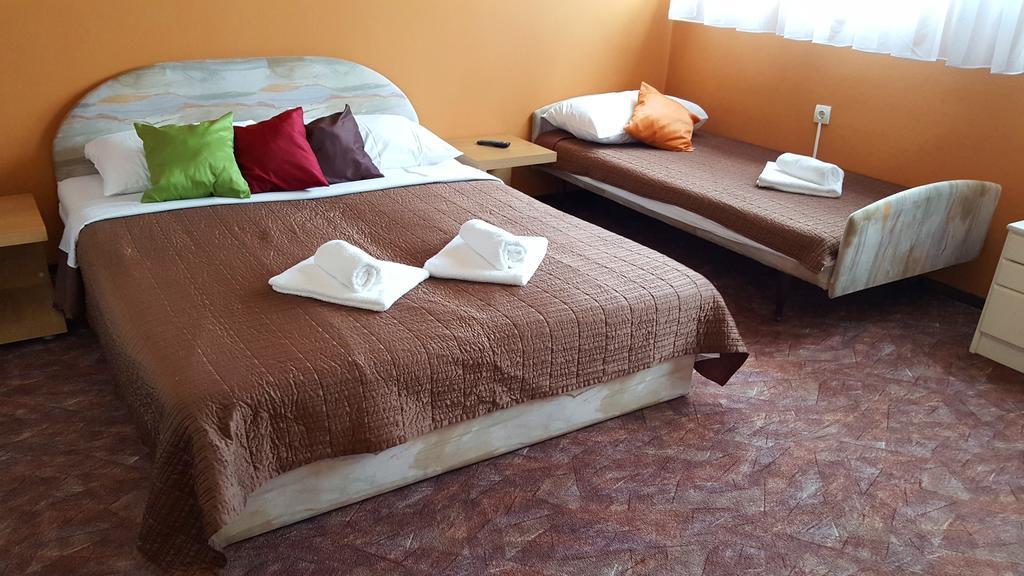 Pansion Park Bed & Breakfast Slunj Dış mekan fotoğraf