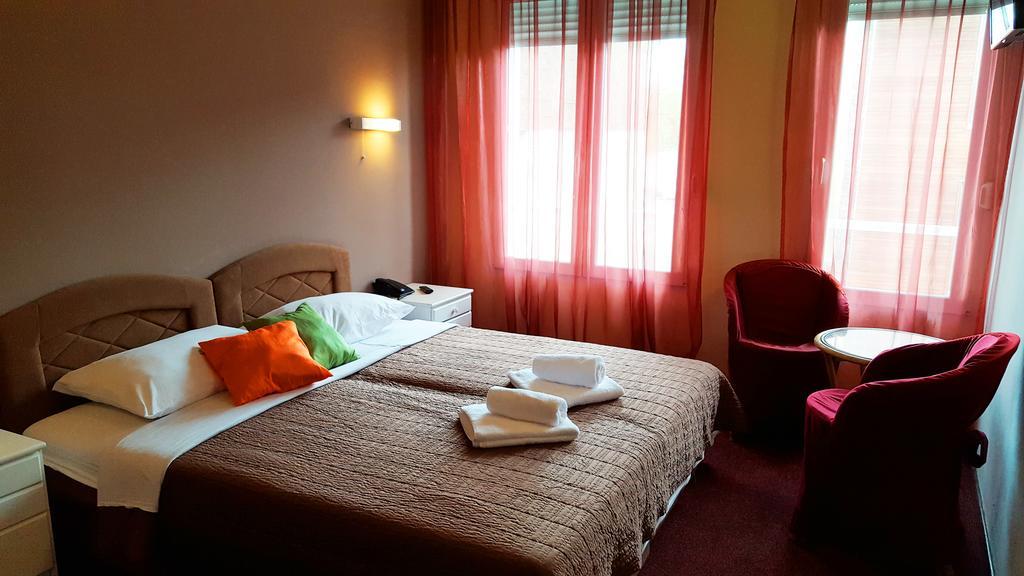 Pansion Park Bed & Breakfast Slunj Dış mekan fotoğraf